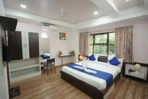 Hotel Silver Cloud - Bīnāwās