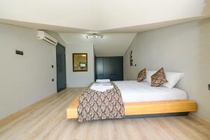 Three-Bedroom Villa room in Villa Sarnıç-Fethiye Kayaköyde Havuzu Korunaklı