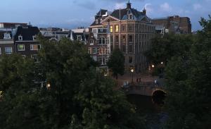 Keizersgracht 580, 1017 EN Amsterdam, The Netherlands.