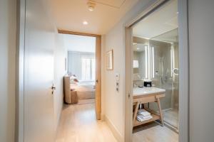 Hotels Le Grand Pavillon Chantilly : Chambre Double avec Terrasse