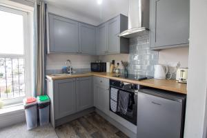 Sea La Vie- Cosy, Modern, Harbourside Views