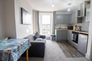 Sea La Vie- Cosy, Modern, Harbourside Views