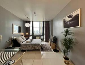 Makati - Sleeps 2 - Pool - Cinema - Gym - Garden