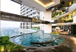Makati - Sleeps 2 - Pool - Cinema - Gym - Garden