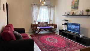 Little Cosy House at14