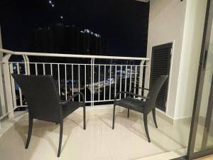 Staycation with Private Jacuzzi @ KL Downtown 1711
