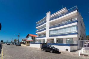 Apartamento com 03 dormitórios