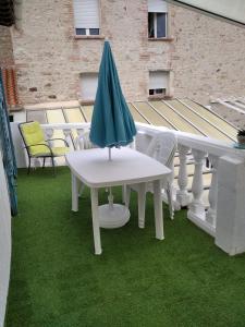 Appartements appartement Le Boulou centre ville pour 2 adultes-2 enfants - Hebergement de particulier- check in 17h-21h30 : photos des chambres