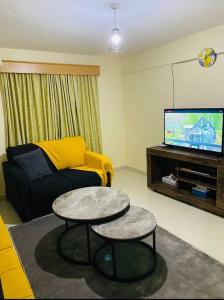 Stylish centrally located apt: secure,WiFi&parking