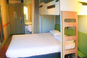 Hotels ibis budget Saint Pourcain : Chambre Triple