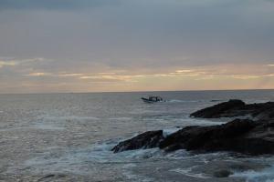 Shankton Harbour 3 Bedroom 4 Bathroom Beach House w Private BEACH SEA path