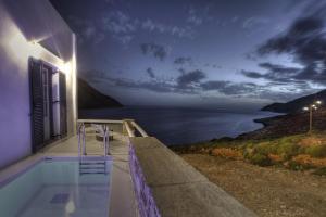 Delfini Sifnos Greece