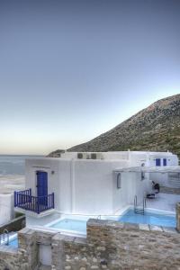 Delfini Sifnos Greece