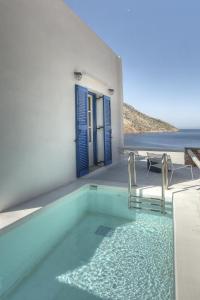 Delfini Sifnos Greece