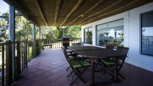 Gran chalet sobre la Laguna del Sauce y con la mejor puesta de sol