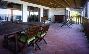 Gran chalet sobre la Laguna del Sauce y con la mejor puesta de sol