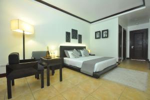 Boracay Ocean Club Beach Resort