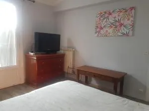 1er etage privatif dans une maison - 卢河畔拉科尔