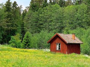 2 person holiday home in NÄSSJÖ