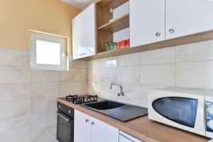 Apartments by the sea Bibinje, Zadar - 5786