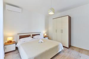 Apartments with parking space Bibinje, Zadar - 12270