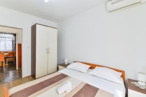 Apartments with parking space Bibinje, Zadar - 12270