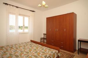Family friendly seaside apartments Ugljan - 828