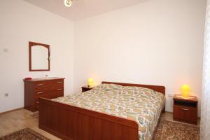 Family friendly seaside apartments Ugljan - 828