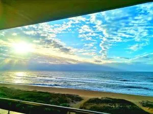 Beachside 3 bed apartment with stunning seaviews - Kingsburgh