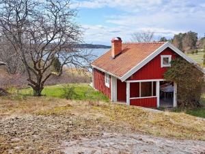 obrázek - 6 person holiday home in VAXHOLM