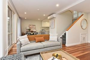 Premium Villa 2br Malvasia at Cypress Lakes - Modernised Comfort