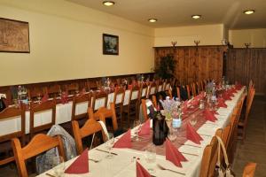 Sárosdi Pince és Panzió