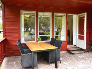 6 person holiday home in Mönsterås-By Traum