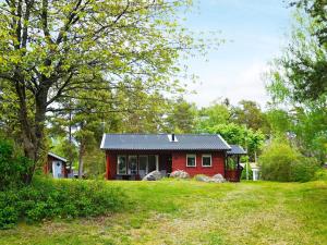 6 person holiday home in Mönsterås-By Traum
