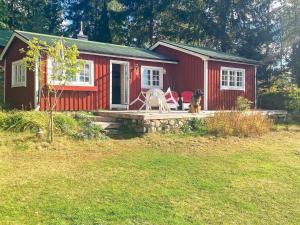 6 person holiday home in RKELLJUNGA
