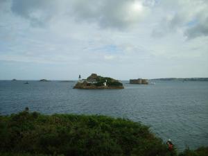 Maisons de vacances Breton cottage in a quiet location with fireplace, Plouenan : photos des chambres