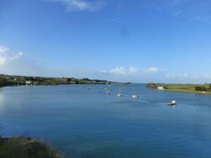 Maisons de vacances Breton cottage in a quiet location with fireplace, Plouenan : photos des chambres