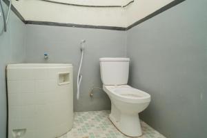 RedDoorz Syariah near Batu Night Spectacular 3