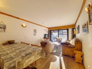 Confortable 2 pièces au centre, 6 pers. avec balcon - FR-1-518-84