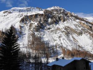 Appartements Appartement Val-d'Isere, 2 pieces, 4 personnes - FR-1-518-107 : photos des chambres