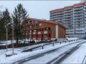 Studio basique 2 pers. au centre de Val-dIsère - FR-1-518-125