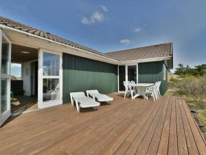 6 person holiday home in Fanø-By Traum