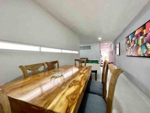 4br LUXURY ROOFTOP oldcity AC jacuzzi hottub wifi