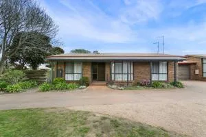 Lowes on the Lakes - Kalimna