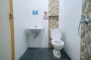 RedDoorz near Ekowisata Mangrove Belawan Medan