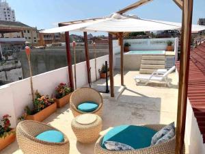 5br COZY HOUSE ROOFTOP POOL AC OLD CITY