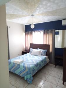 Crystoural Apartment Liguanea Sovereign Apt - 2 Bedrooms, 3 Beds, Host 4 Guest- Kingston!