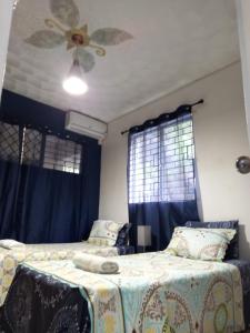 Crystoural Apartment Liguanea Sovereign Apt - 2 Bedrooms, 3 Beds, Host 4 Guest- Kingston!