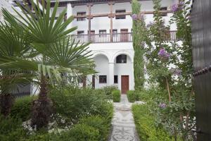 Superior Two-Bedroom Apartment room in Smart Suites Albaicin
