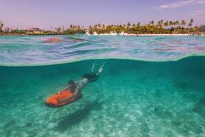 Maadhoo, Dhigurah, 20066, Maldives.